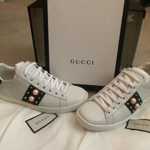 Women’s Ace studded leather sneaker